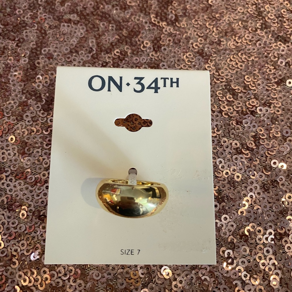 On•34th size 7 gold tone ring